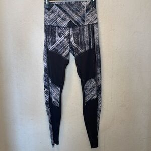 Lululemon Hot To Street Pant Heat Wave White/ Black Size 4